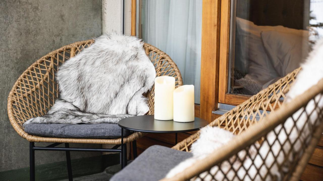 Wunderstay Alpine 403 Centric Studio Balcony/View Davos Esterno foto